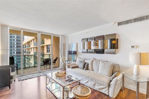 Condo in Hollywood, Florida, 1 bedroom  № 1712355 - photo 2