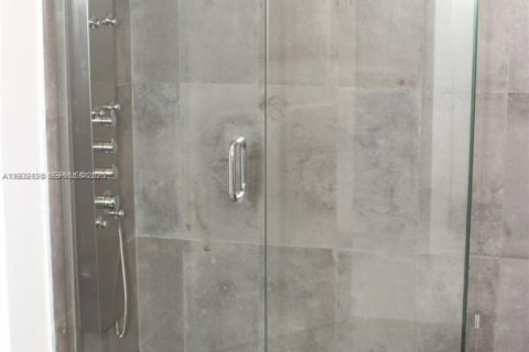 Copropriété à vendre à Hialeah, Floride: 1 chambre, 80.82 m2 № 1990788 - photo 10