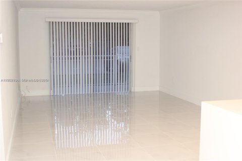 Copropriété à vendre à Hialeah, Floride: 1 chambre, 80.82 m2 № 1990788 - photo 5