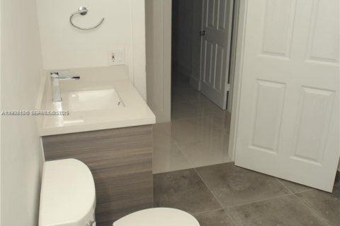 Copropriété à vendre à Hialeah, Floride: 1 chambre, 80.82 m2 № 1990788 - photo 9