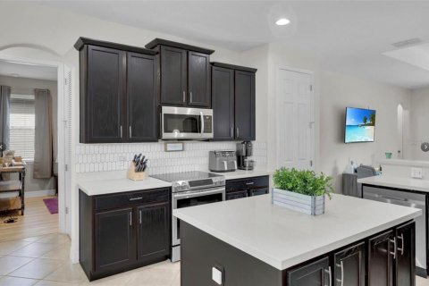 Villa ou maison à louer à Kissimmee, Floride: 5 chambres, 210.89 m2 № 2433211 - photo 6