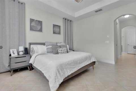 Villa ou maison à louer à Kissimmee, Floride: 5 chambres, 210.89 m2 № 2433211 - photo 15