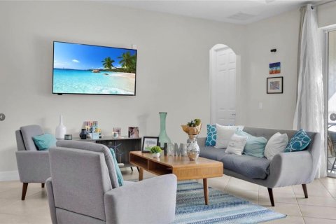 Villa ou maison à louer à Kissimmee, Floride: 5 chambres, 210.89 m2 № 2433211 - photo 3
