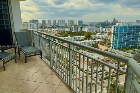 Condominio en venta en Sunny Isles Beach, Florida, 1 dormitorio, 89.19 m2 № 1938010 - foto 17