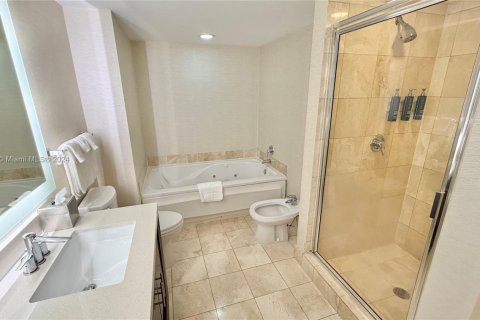 Condo in Sunny Isles Beach, Florida, 1 bedroom  № 1938010 - photo 30