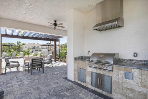 Townhouse in Sarasota, Florida 2 bedrooms, 111.95 sq.m. № 2096470 - photo 22