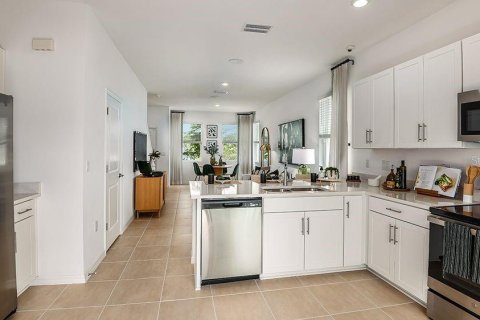 Townhouse in Sarasota, Florida 2 bedrooms, 111.95 sq.m. № 2096470 - photo 3