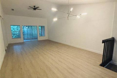 Condominio en venta en Orlando, Florida, 3 dormitorios, 163.88 m2 № 1619234 - foto 18