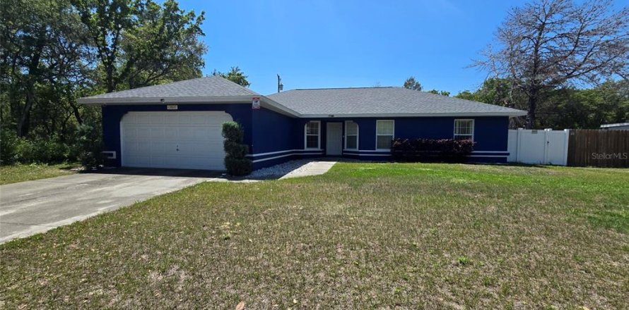 House in Ocala, Florida 4 bedrooms, 165.09 sq.m. № 1631535