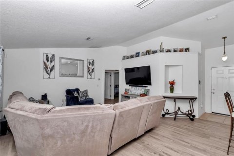 House in Ocala, Florida 4 bedrooms, 165.09 sq.m. № 1631535 - photo 10