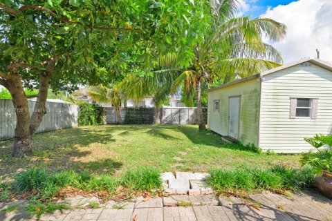 House in Hollywood, Florida 3 bedrooms, 151.99 sq.m. № 1867734 - photo 28
