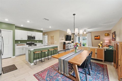 Casa en venta en Land O' Lakes, Florida, 6 dormitorios, 239.69 m2 № 2384190 - foto 11