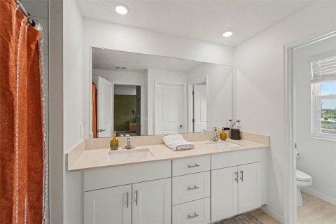 Casa en venta en Land O' Lakes, Florida, 6 dormitorios, 239.69 m2 № 2384190 - foto 24