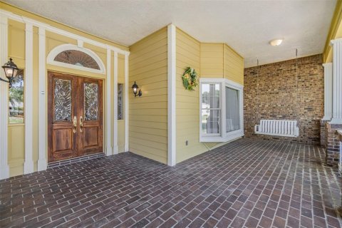 House in Tarpon Springs, Florida 3 bedrooms, 426.05 sq.m. № 1681697 - photo 7