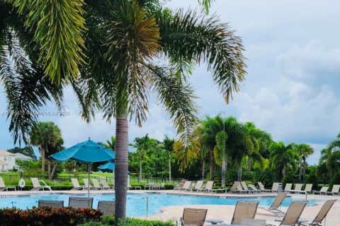 Купить таунхаус в Холливуд, Флорида 3 спальни, 164.99м2, № 1971704 - фото 3