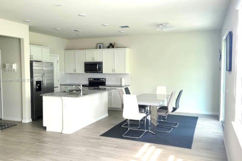 Купить таунхаус в Холливуд, Флорида 3 спальни, 164.99м2, № 1971704 - фото 8