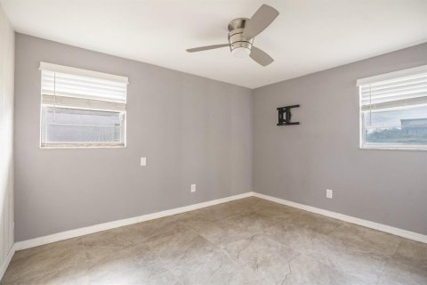 House in Sanford, Florida 3 bedrooms, 88.26 sq.m. № 1903536 - photo 14
