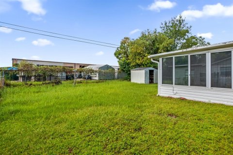 House in Sanford, Florida 3 bedrooms, 88.26 sq.m. № 1903536 - photo 25