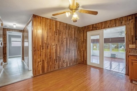 House in Sanford, Florida 3 bedrooms, 88.26 sq.m. № 1903536 - photo 5