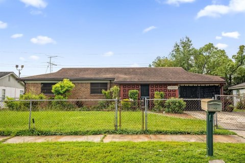 House in Sanford, Florida 3 bedrooms, 88.26 sq.m. № 1903536 - photo 1