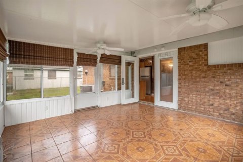 House in Sanford, Florida 3 bedrooms, 88.26 sq.m. № 1903536 - photo 22