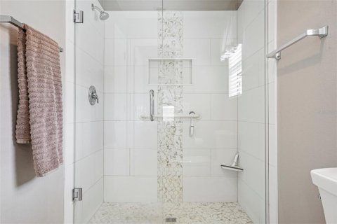 House in The Villages, Florida 2 bedrooms, 114.36 sq.m. № 2393775 - photo 23