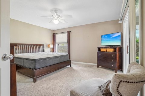 House in The Villages, Florida 2 bedrooms, 114.36 sq.m. № 2393775 - photo 18