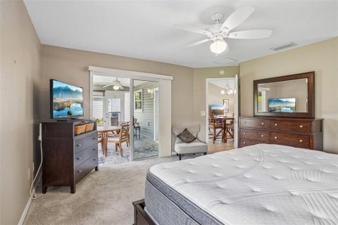 House in The Villages, Florida 2 bedrooms, 114.36 sq.m. № 2393775 - photo 20