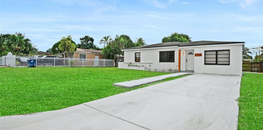 Villa ou maison à Miami, Floride 3 chambres, 96.06 m2 № 1930667