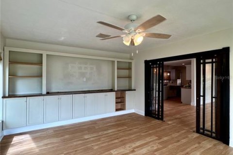 Villa ou maison à louer à Winter Haven, Floride: 3 chambres, 191.38 m2 № 2430391 - photo 10