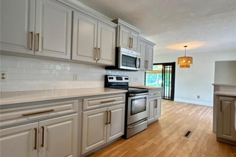 Villa ou maison à louer à Winter Haven, Floride: 3 chambres, 191.38 m2 № 2430391 - photo 18