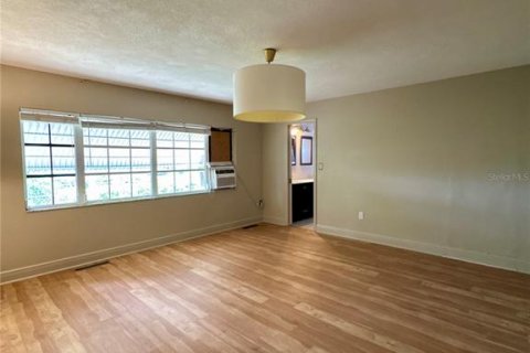 Villa ou maison à louer à Winter Haven, Floride: 3 chambres, 191.38 m2 № 2430391 - photo 21