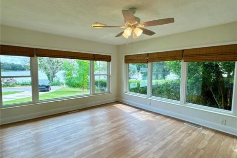 Villa ou maison à louer à Winter Haven, Floride: 3 chambres, 191.38 m2 № 2430391 - photo 7