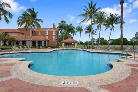 Condo in Wellington, Florida, 2 bedrooms  № 1216097 - photo 1