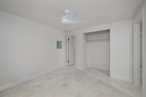 Immobilier commercial à vendre à Tampa, Floride: 185.8 m2 № 2204259 - photo 12