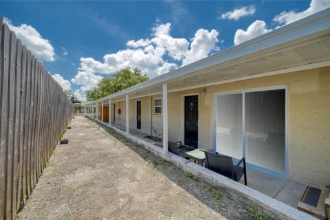 Immobilier commercial à Tampa, Floride 185.8 m2 № 2204259