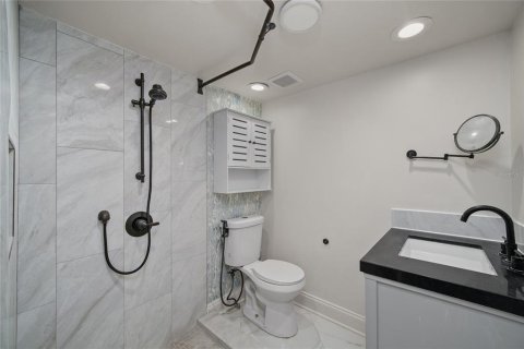 Immobilier commercial à vendre à Tampa, Floride: 185.8 m2 № 2204259 - photo 3