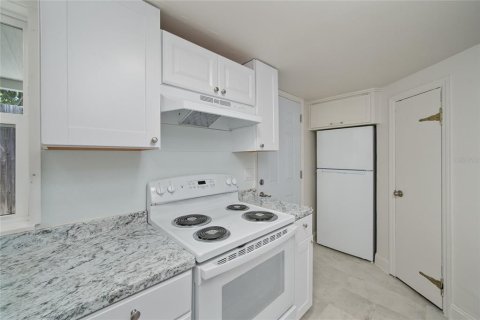 Immobilier commercial à vendre à Tampa, Floride: 185.8 m2 № 2204259 - photo 8