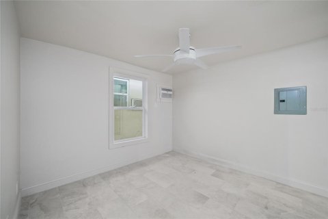 Immobilier commercial à vendre à Tampa, Floride: 185.8 m2 № 2204259 - photo 11