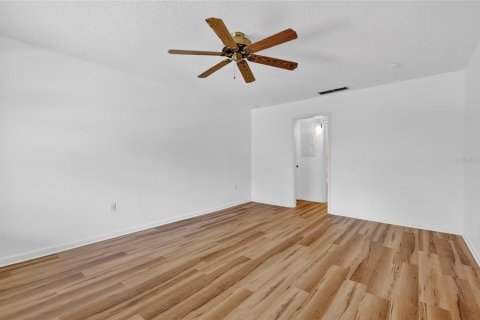 Copropriété à vendre à Mount Dora, Floride: 1 chambre, 56.48 m2 № 2233649 - photo 4