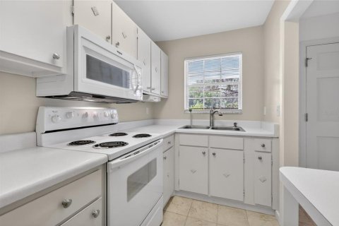 Copropriété à vendre à Mount Dora, Floride: 1 chambre, 56.48 m2 № 2233649 - photo 11