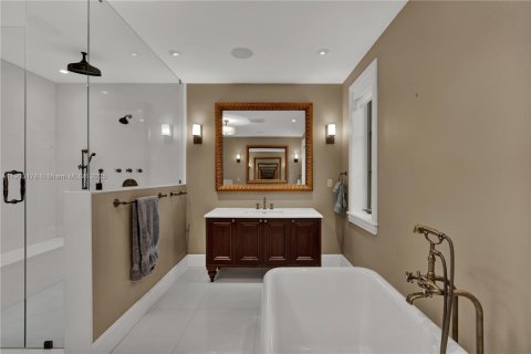 Villa ou maison à vendre à Coral Gables, Floride: 4 chambres, 381.92 m2 № 1963531 - photo 28