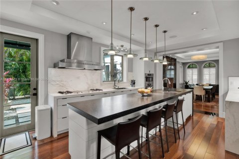 Villa ou maison à vendre à Coral Gables, Floride: 4 chambres, 381.92 m2 № 1963531 - photo 12