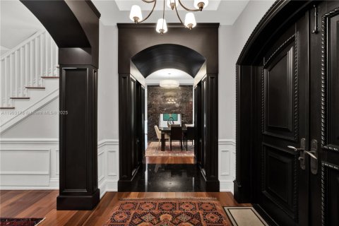 Villa ou maison à vendre à Coral Gables, Floride: 4 chambres, 381.92 m2 № 1963531 - photo 3