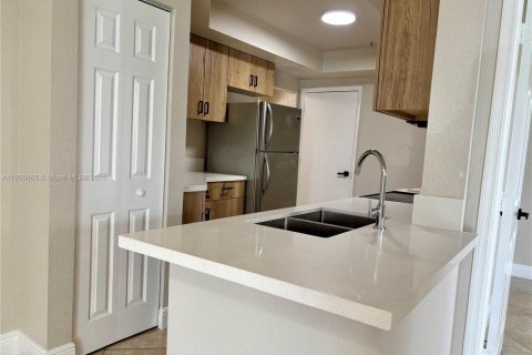 Condominio en alquiler en Sunrise, Florida, 2 dormitorios, 96.06 m2 № 1956366 - foto 16