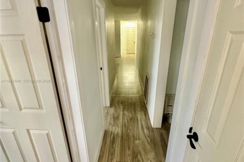 Villa ou maison à vendre à Miami Gardens, Floride: 3 chambres № 2011984 - photo 6