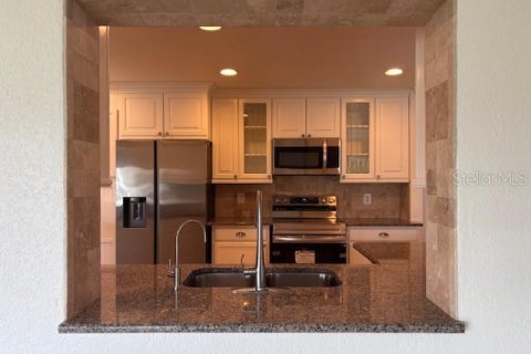 House in Treasure Island, Florida 4 bedrooms, 221.11 sq.m. № 2101719 - photo 28