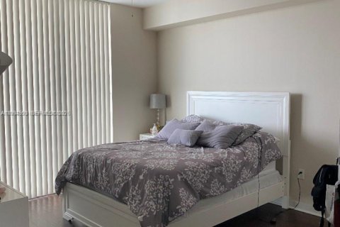 Copropriété à louer à Miami, Floride: 2 chambres, 102.75 m2 № 2255897 - photo 6
