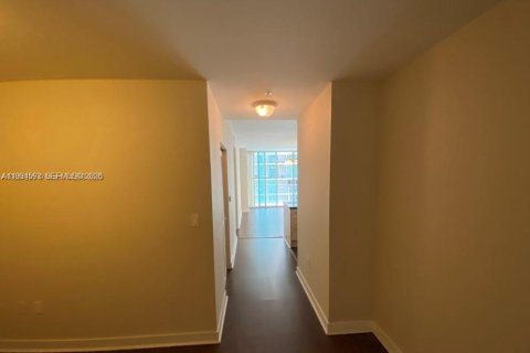 Copropriété à louer à Miami, Floride: 2 chambres, 102.75 m2 № 2255897 - photo 3