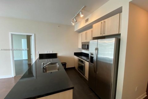 Copropriété à louer à Miami, Floride: 2 chambres, 102.75 m2 № 2255897 - photo 5